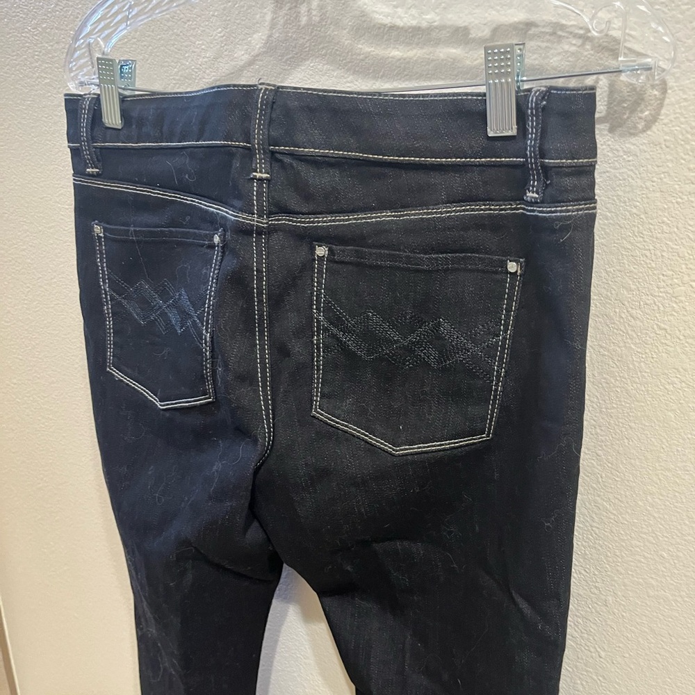 Black cropped jeans